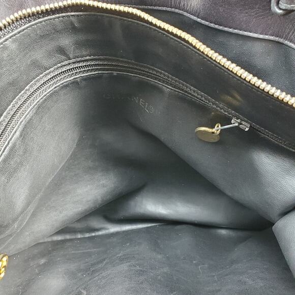 Chanel Vintage  Leather Timeless Tote - Picture 4 of 7